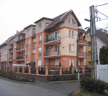 2004-2005 Budapest XIV. ker., Birtok u. 2. sz. – 6 lakásos társasház